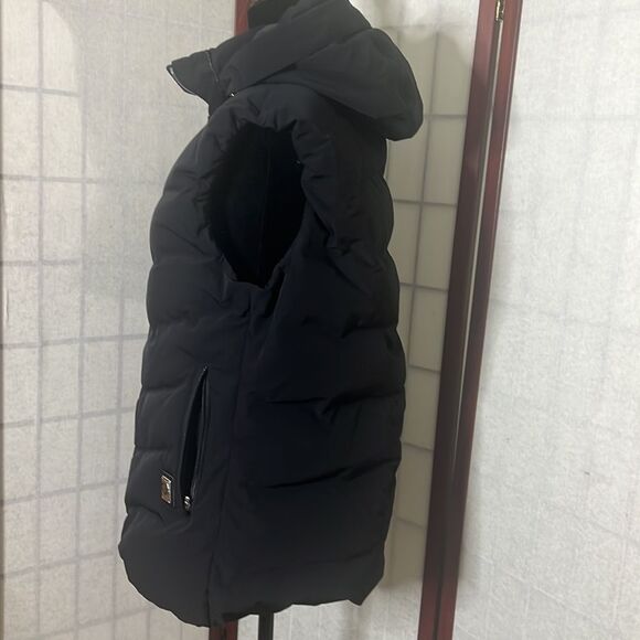 DESCENTE STELLA PERFORMANCE BLACK HOODED LUXURY VEST SIZE 12 - Picture 4 of 14